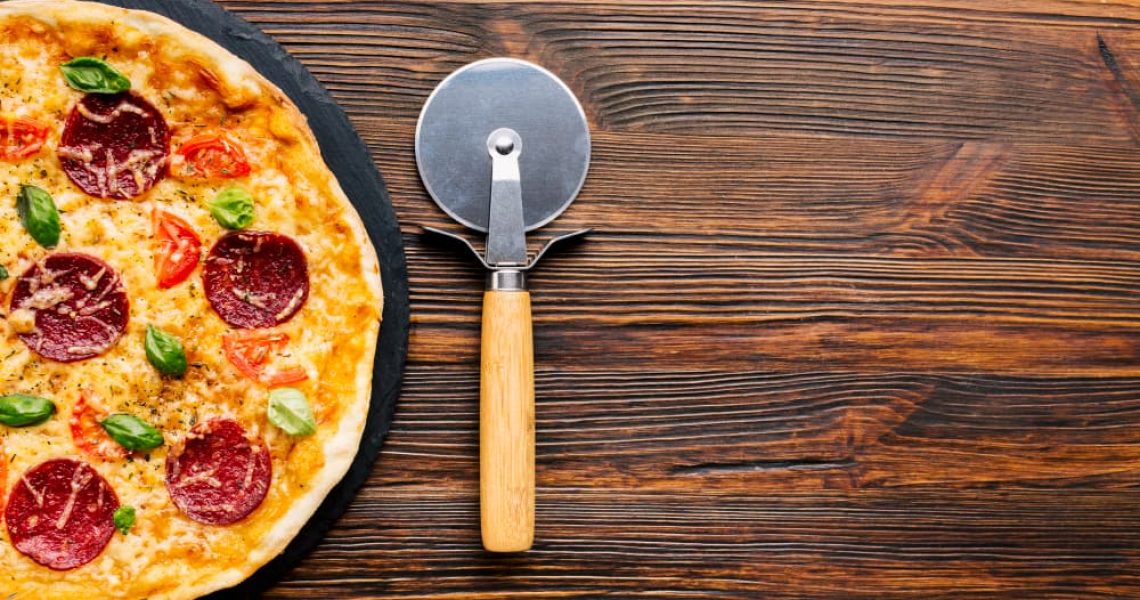 Espátula para pizza 35 cm: O melhor custo-benefício para pizzarias