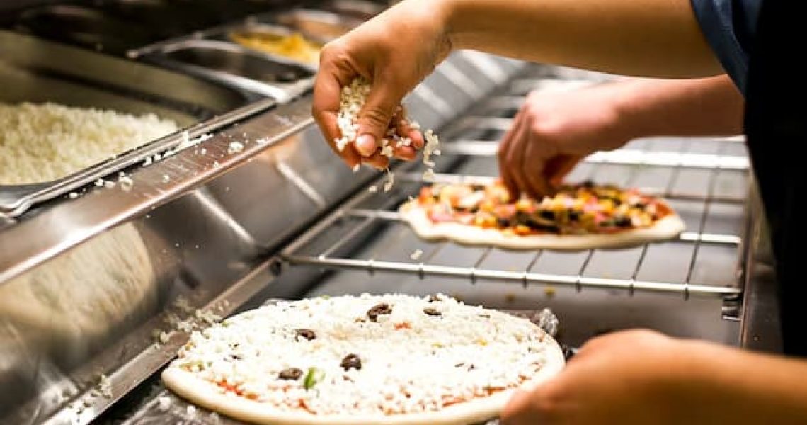 Forno esteira para pizza na zona leste: agilidade e qualidade para sua pizzaria